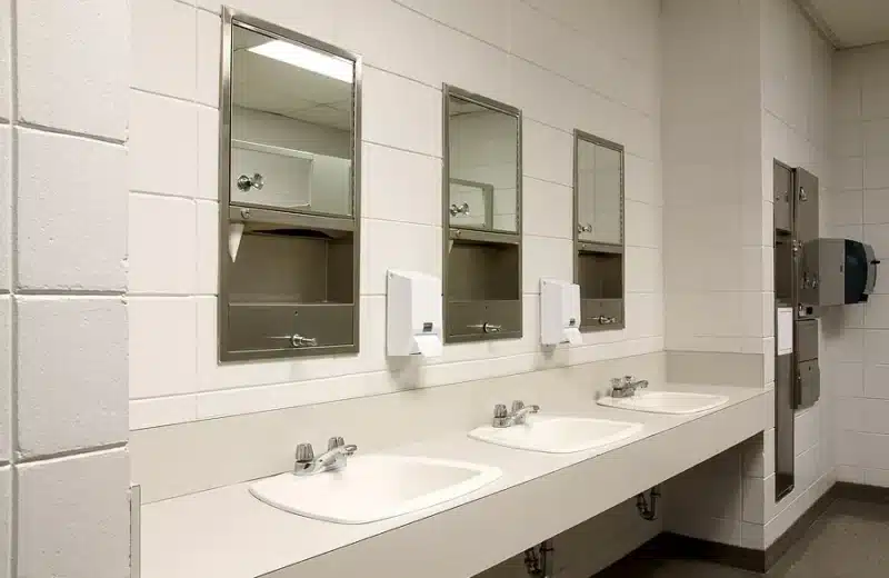 3 Common Plumbing Problems in Office Buildings